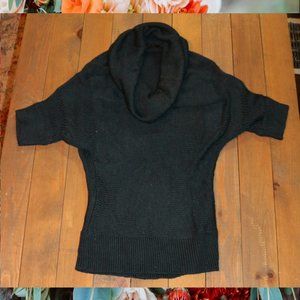 The Limited Short Sleeve Cowl Neck Emerald /Teal Form Fitting Sweater – Size S